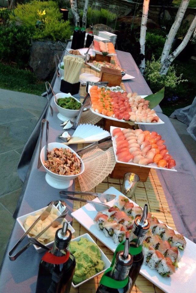 Sushi para Fiestas rollos makis nigiris kushiages y yakimeshi